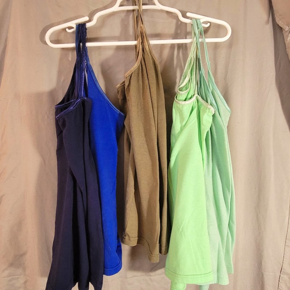 Pack of 5 ✨ Aviva ✨ Medium ✨ Spaghetti Strap ✨ Tank Tops ✨ Green, Olive, Blue